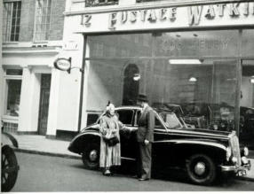Autohaus Eustace Watkins im London der 30er Jahre.